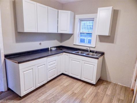 836 5th Avenue Akron OH 44306
