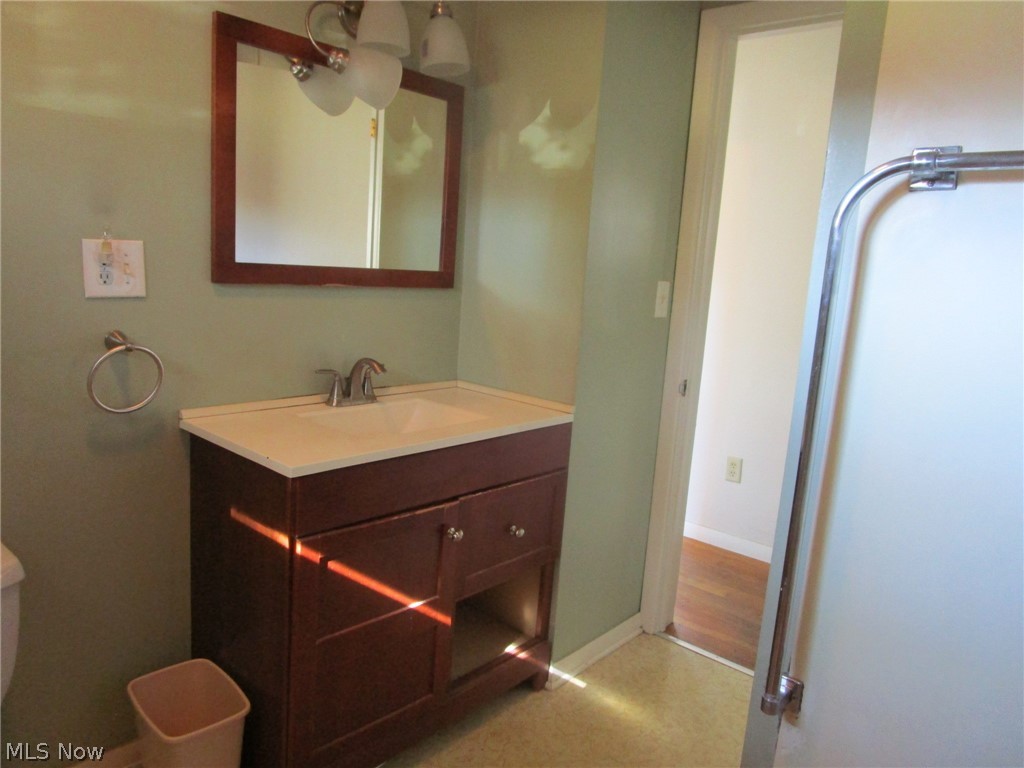 389 Jackson Street Conneaut OH 44030