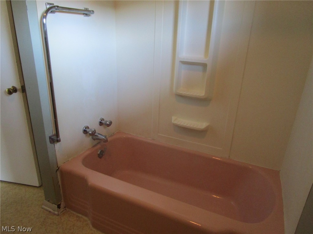 389 Jackson Street Conneaut OH 44030