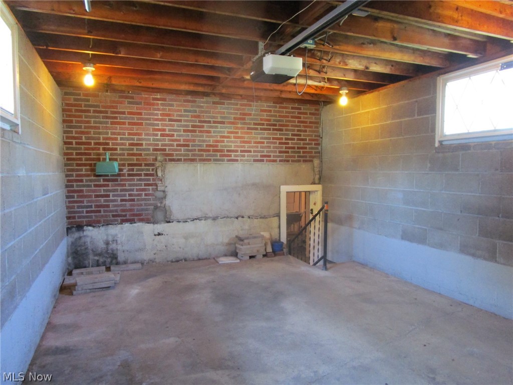 389 Jackson Street Conneaut OH 44030