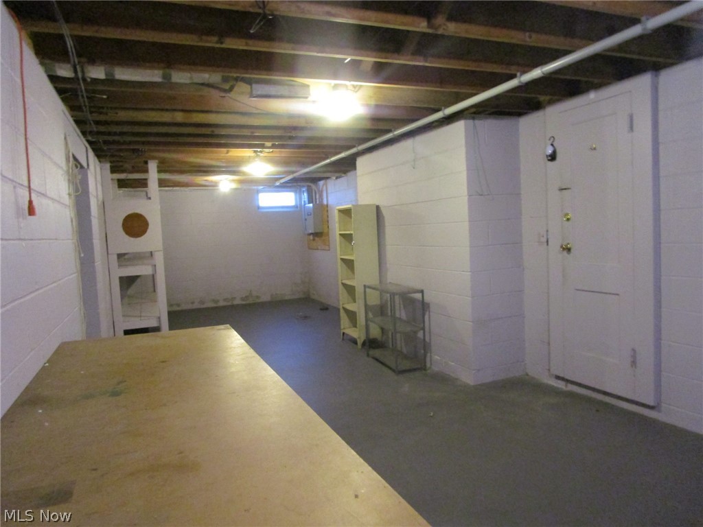 389 Jackson Street Conneaut OH 44030