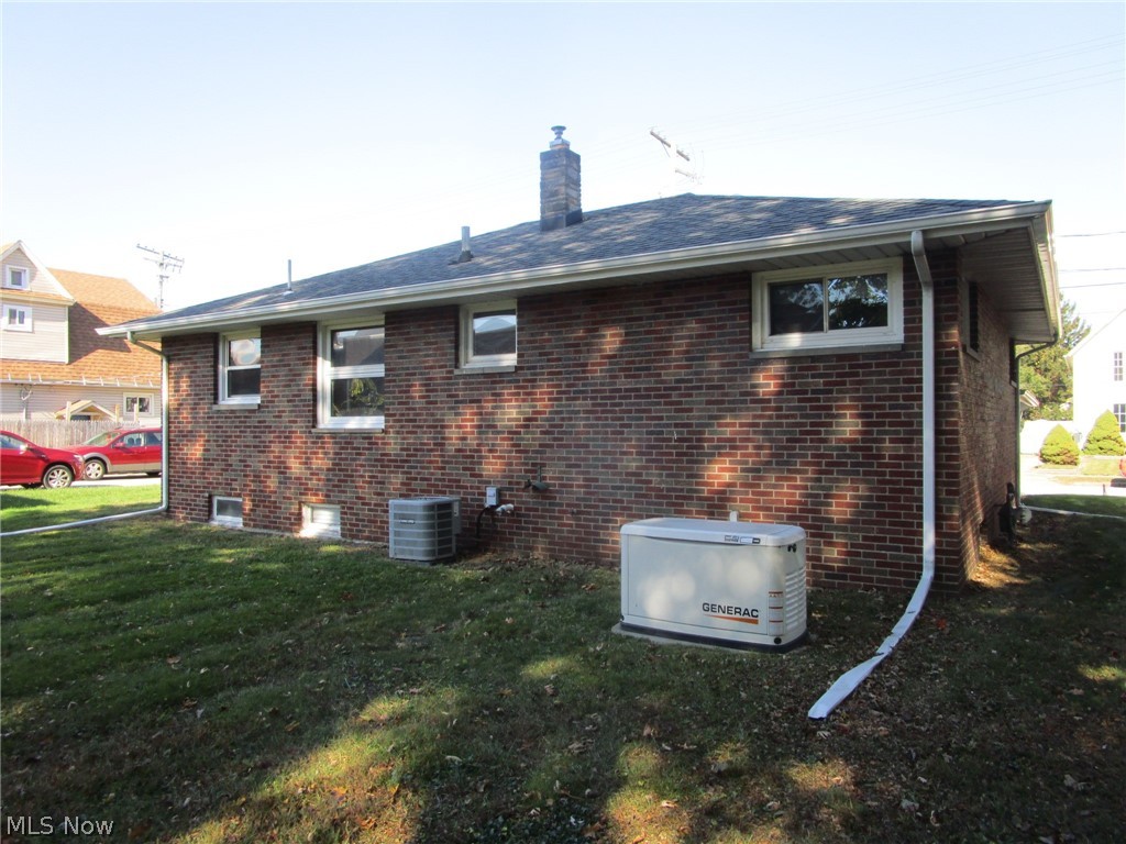 389 Jackson Street Conneaut OH 44030