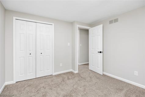 20252 Birchwood Lane Strongsville OH 44149