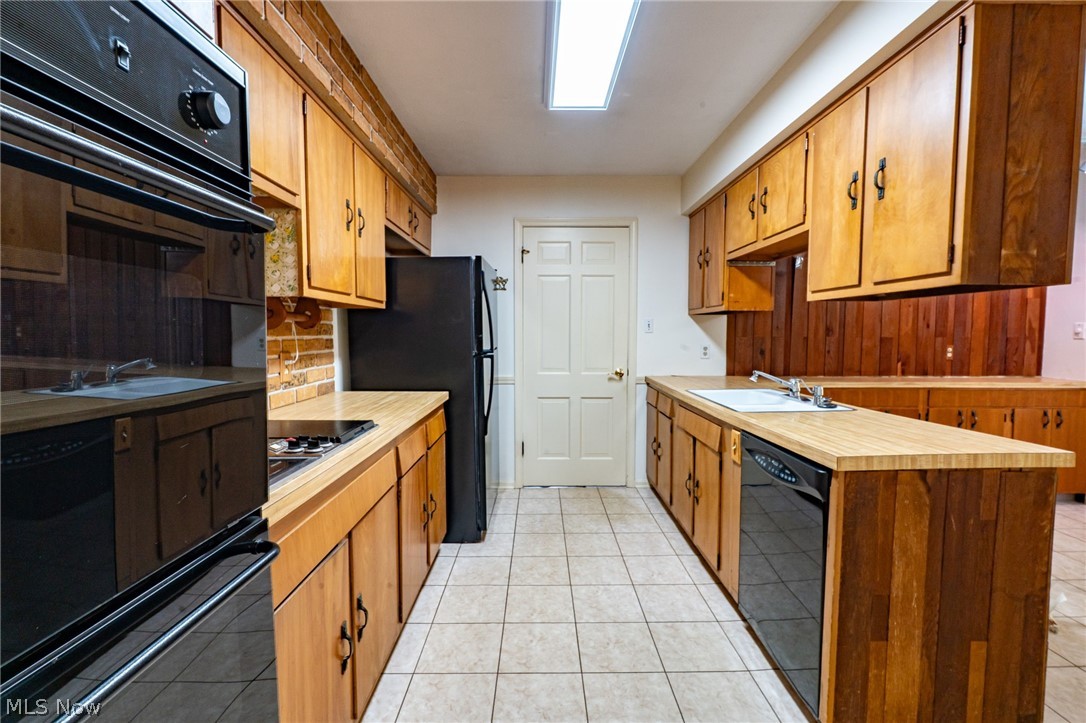 8774 Carmichael Drive Chesterland OH 44026