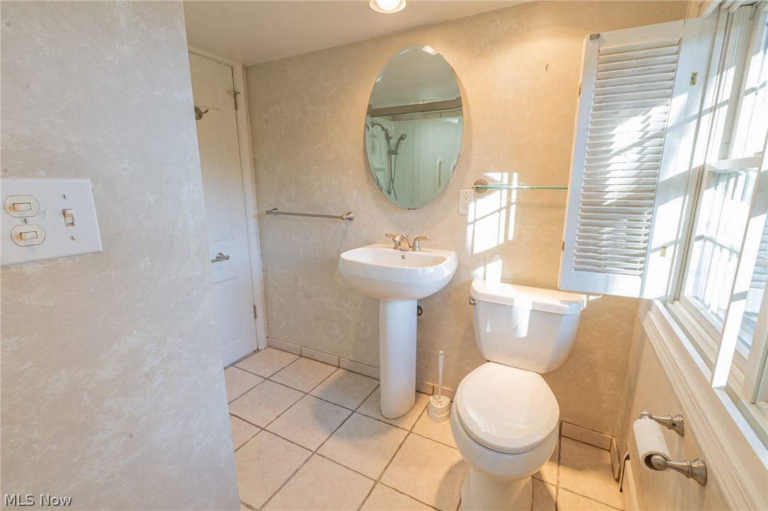 8774 Carmichael Drive Chesterland OH 44026
