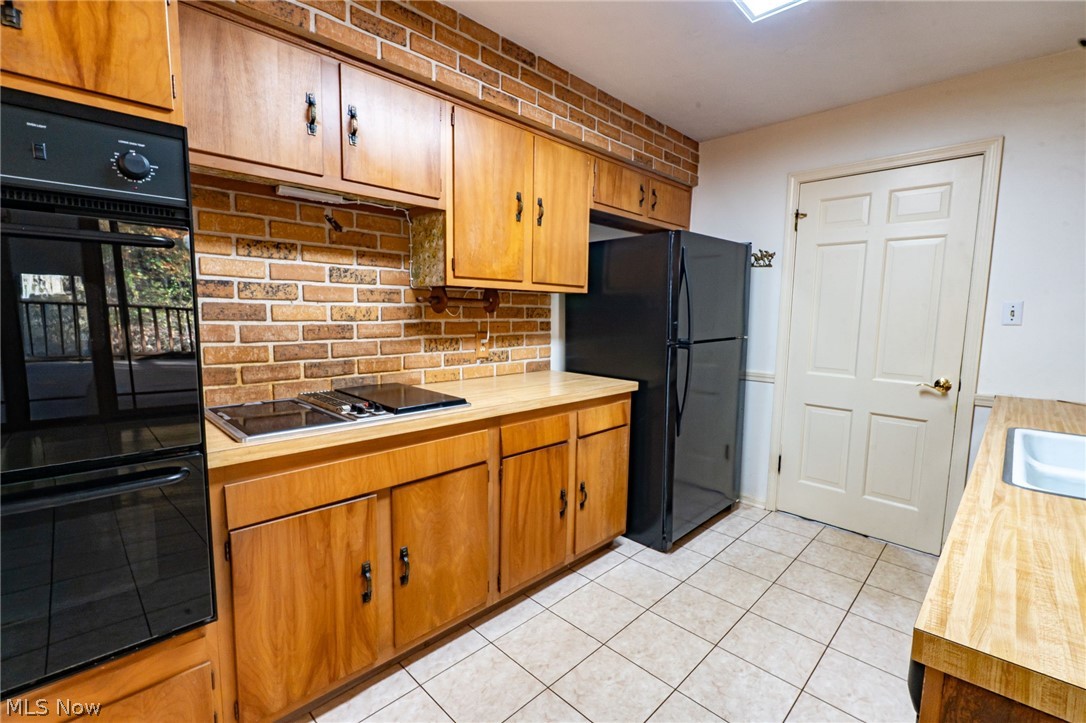 8774 Carmichael Drive Chesterland OH 44026