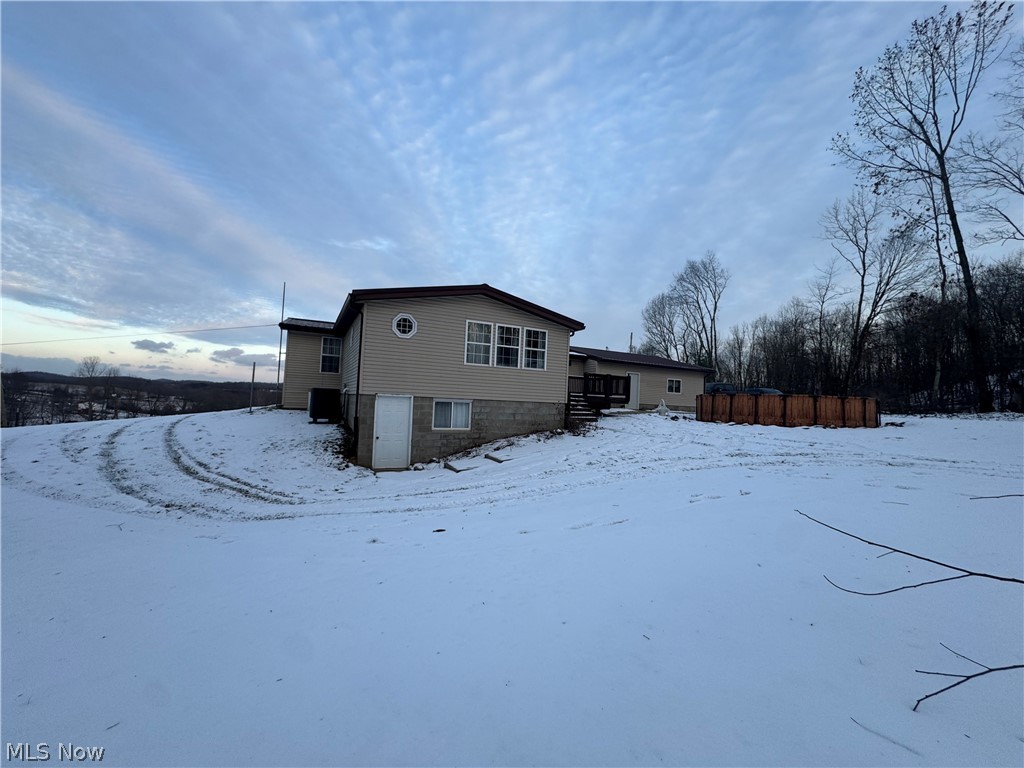 1105 Pacific Road NE Carrollton OH 44615
