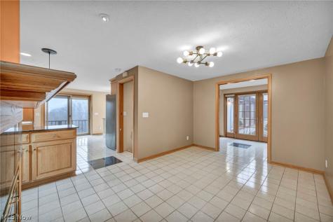 160 River Road Hinckley OH 44233