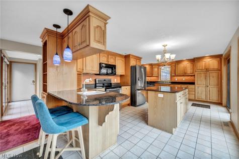 160 River Road Hinckley OH 44233