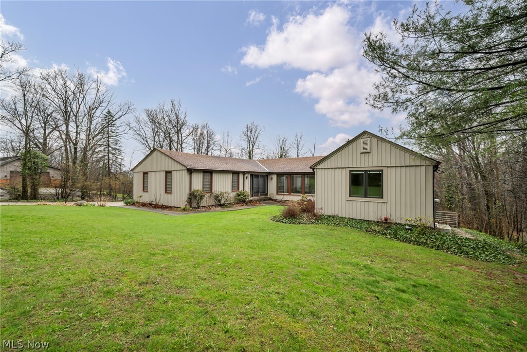160 River Road Hinckley OH 44233