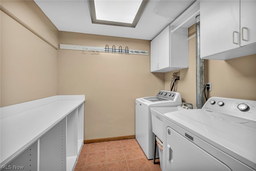 160 River Road Hinckley OH 44233