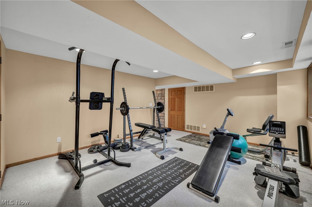 160 River Road Hinckley OH 44233