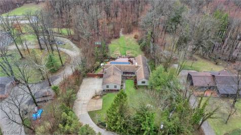 160 River Road Hinckley OH 44233