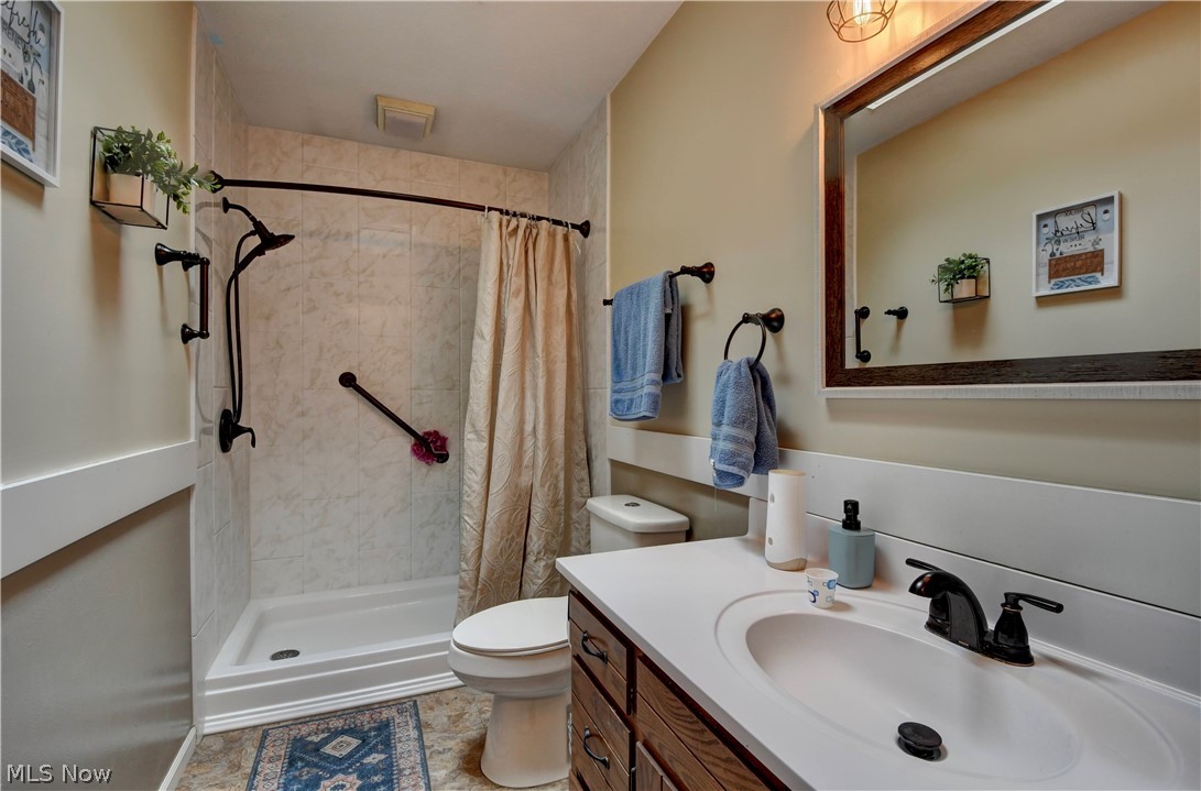 328 10th Street NW New Philadelphia OH 44663