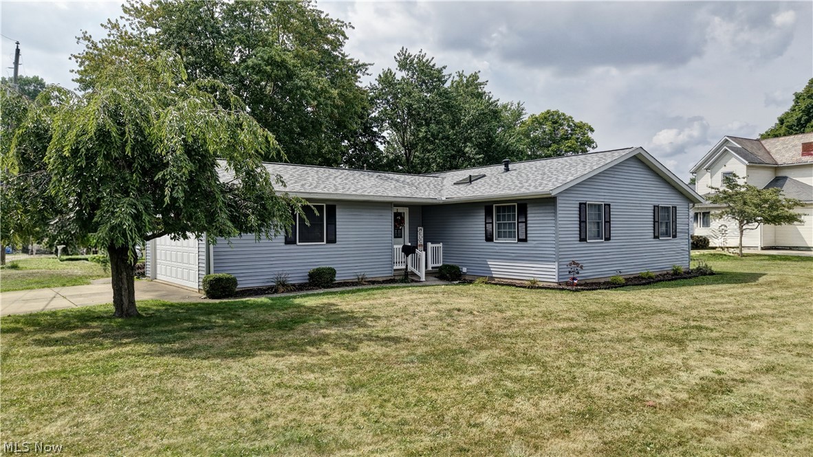 328 10th Street NW New Philadelphia OH 44663