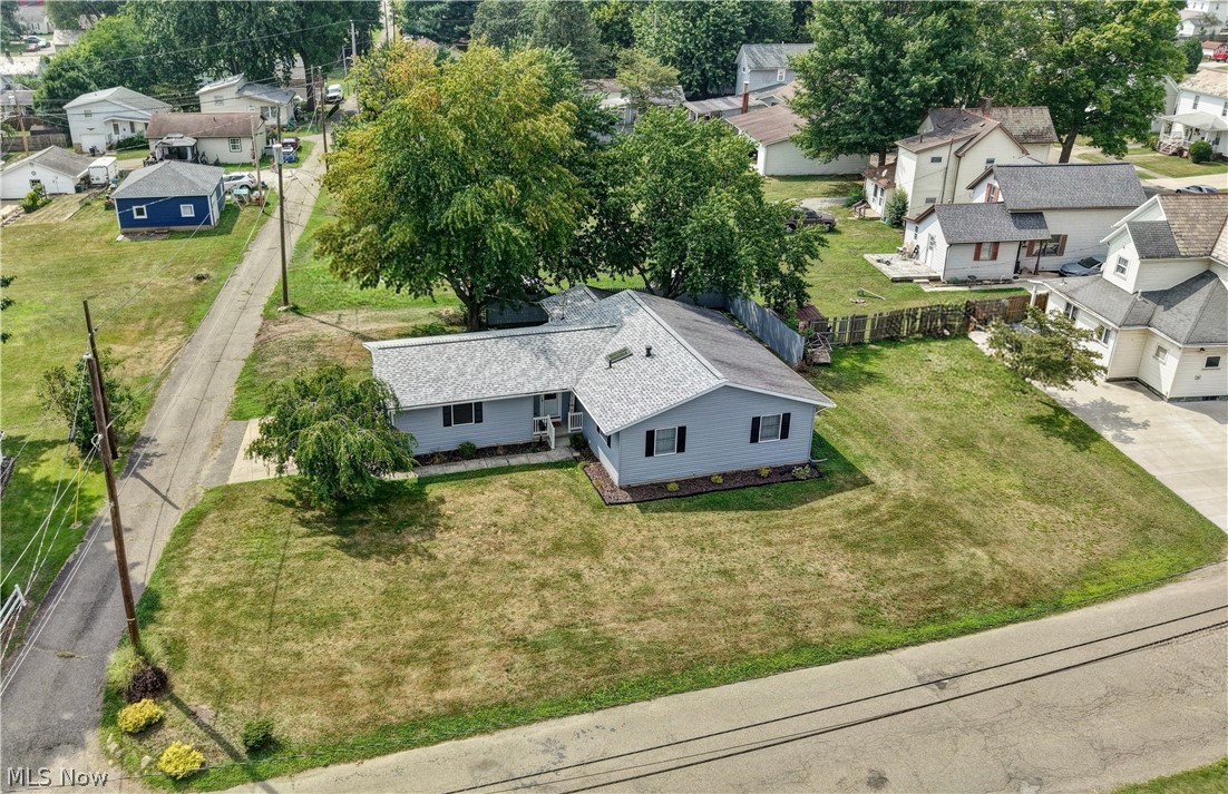 328 10th Street NW New Philadelphia OH 44663