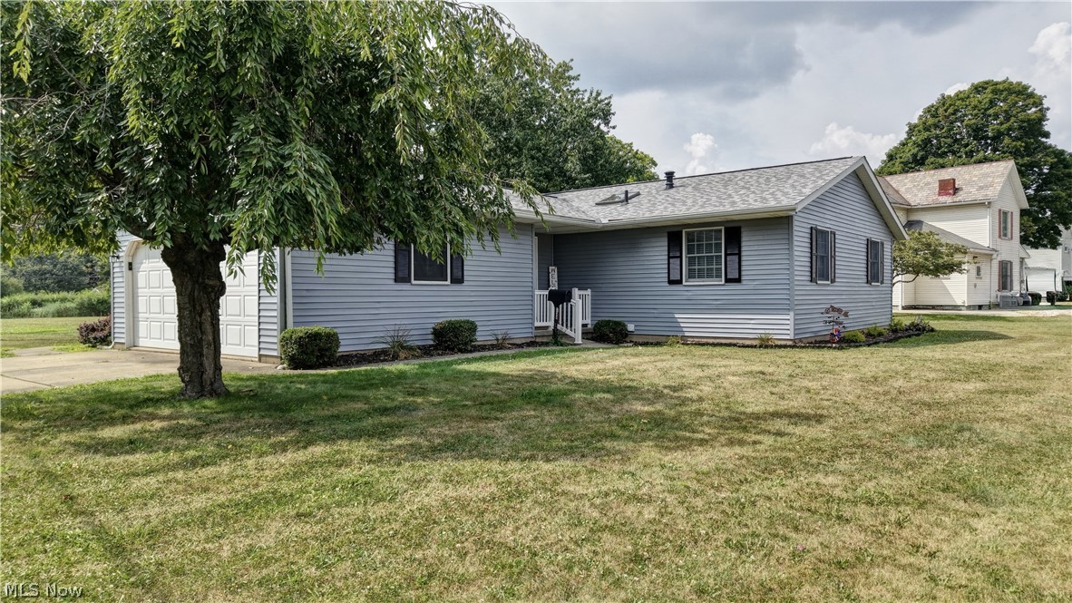 328 10th Street NW New Philadelphia OH 44663