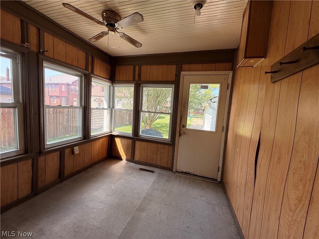 1868 E 34th Street Lorain OH 44055