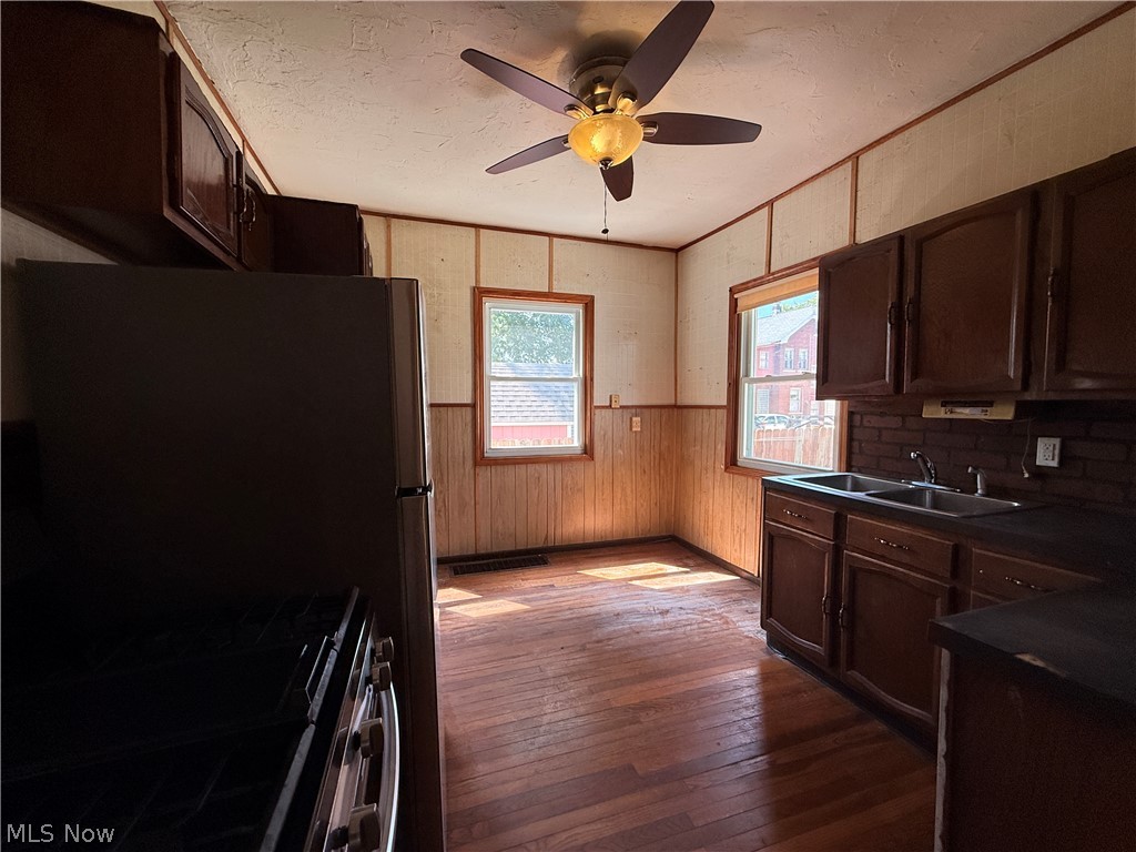 1868 E 34th Street Lorain OH 44055
