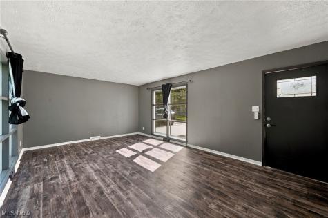 6410 Newland Drive Parma Heights OH 44130