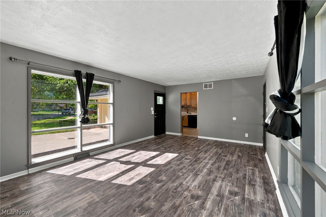 6410 Newland Drive Parma Heights OH 44130