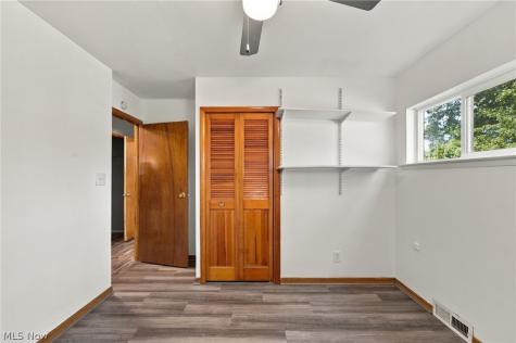 6410 Newland Drive Parma Heights OH 44130