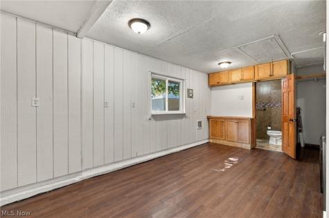 6410 Newland Drive Parma Heights OH 44130