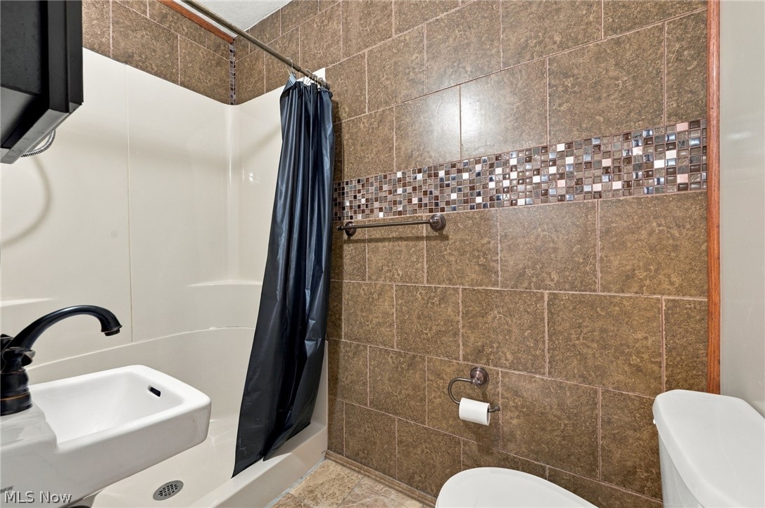 6410 Newland Drive Parma Heights OH 44130