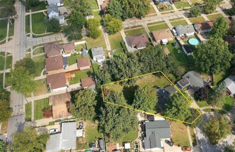 6410 Newland Drive Parma Heights OH 44130