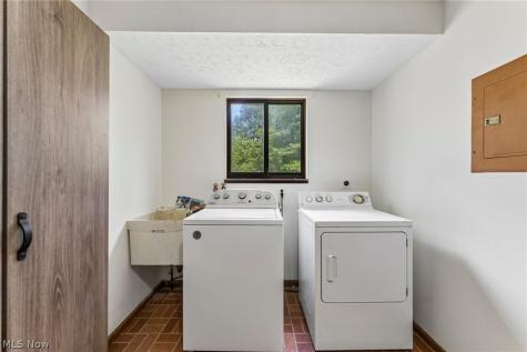 4905 Jody Lynn Drive Mentor OH 44060