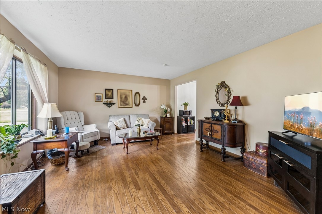 4905 Jody Lynn Drive Mentor OH 44060