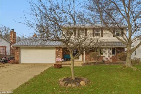 372 Briar Lake Drive Elyria OH 44035