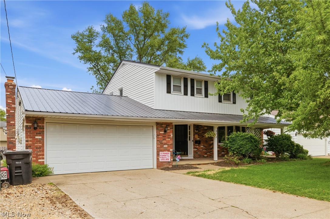 372 Briar Lake Drive Elyria OH 44035