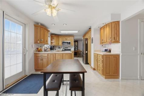 372 Briar Lake Drive Elyria OH 44035