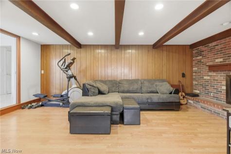 372 Briar Lake Drive Elyria OH 44035
