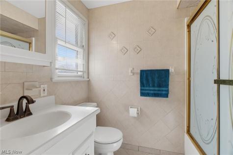 372 Briar Lake Drive Elyria OH 44035