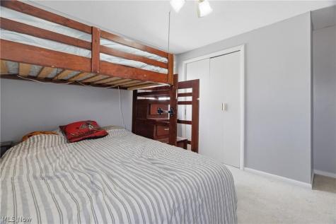 372 Briar Lake Drive Elyria OH 44035