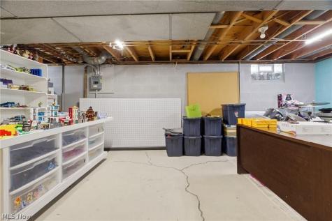 372 Briar Lake Drive Elyria OH 44035