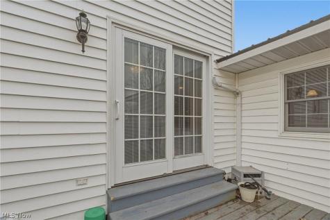 372 Briar Lake Drive Elyria OH 44035