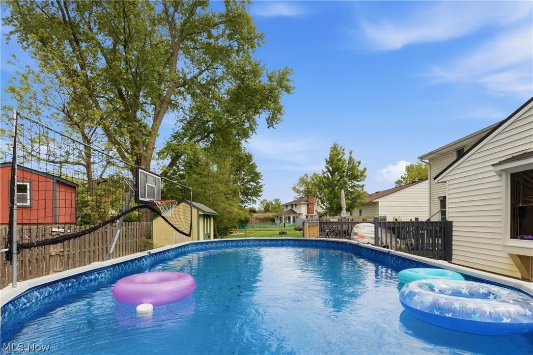 372 Briar Lake Drive Elyria OH 44035