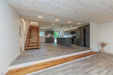 35032 East Road Grafton OH 44044