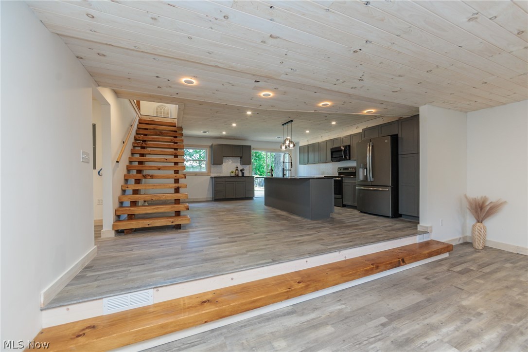 35032 East Road Grafton OH 44044