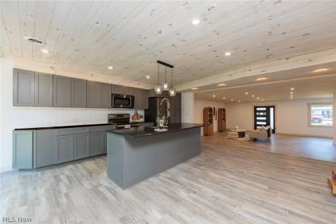 35032 East Road Grafton OH 44044