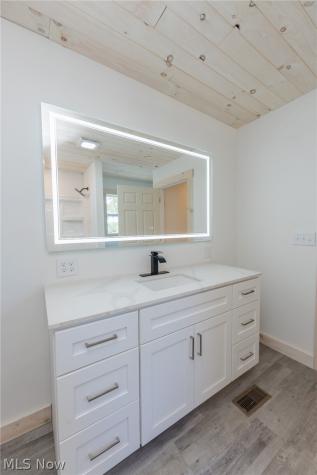 35032 East Road Grafton OH 44044