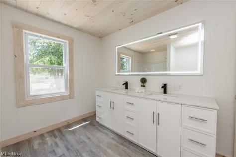 35032 East Road Grafton OH 44044