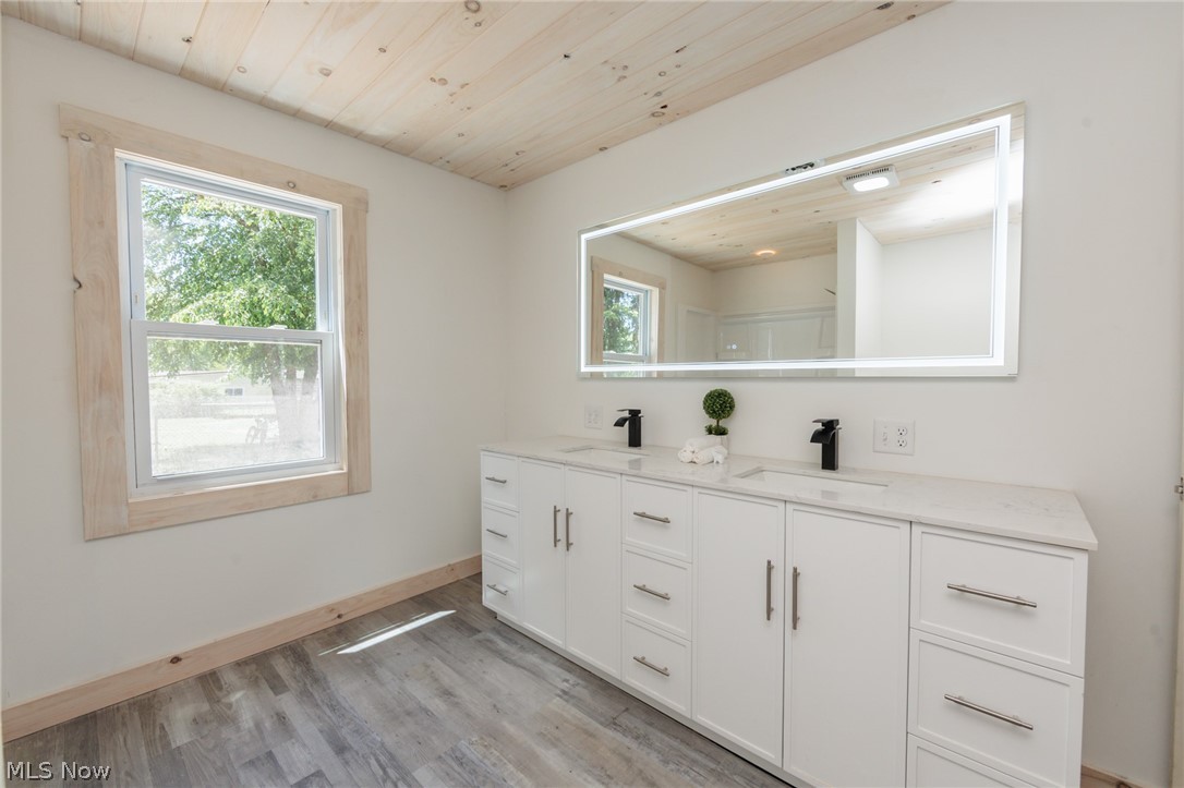 35032 East Road Grafton OH 44044