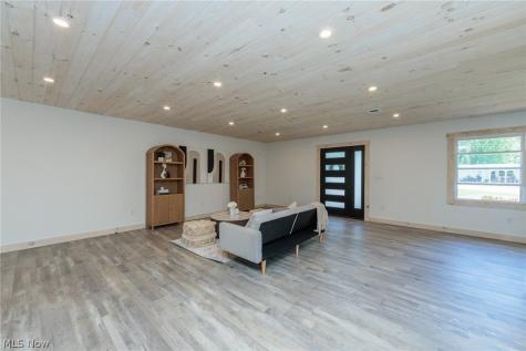 35032 East Road Grafton OH 44044