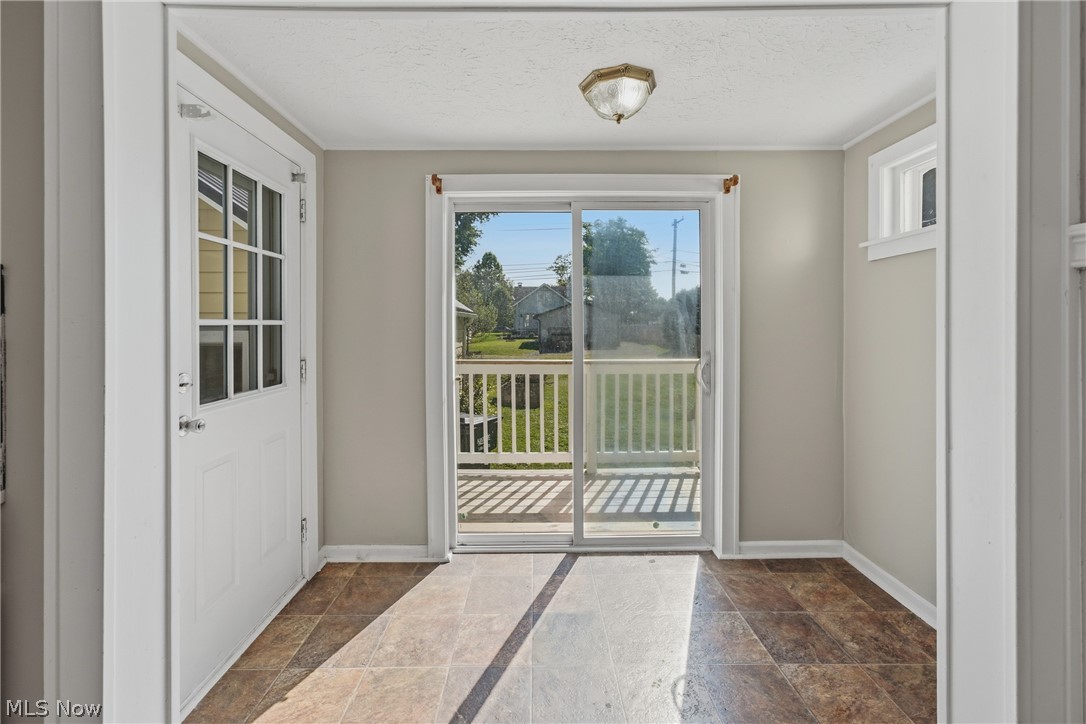 324 Tuscarawas Avenue NW Brewster OH 44613