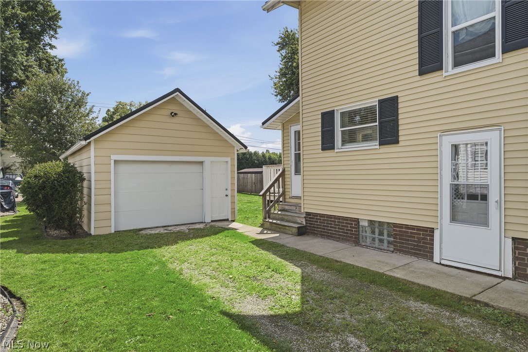 324 Tuscarawas Avenue NW Brewster OH 44613