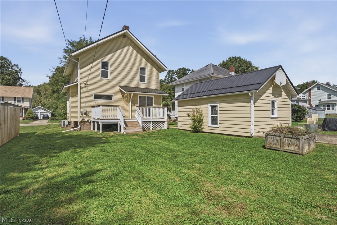 324 Tuscarawas Avenue NW Brewster OH 44613
